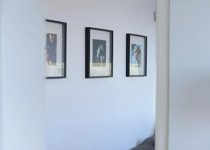 Willa Marina, Sol Y Sal